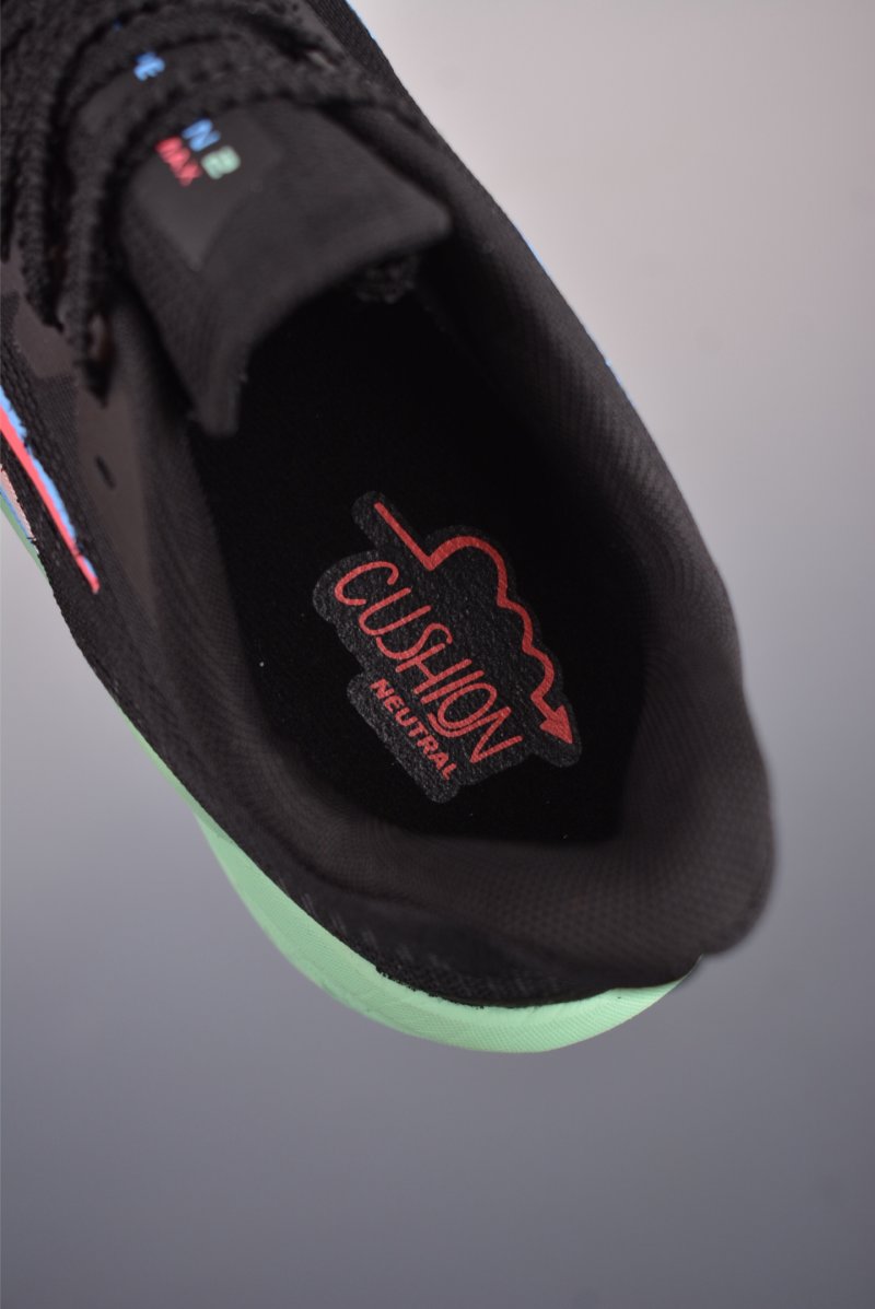 Brooks Hyperion Max 2 view
