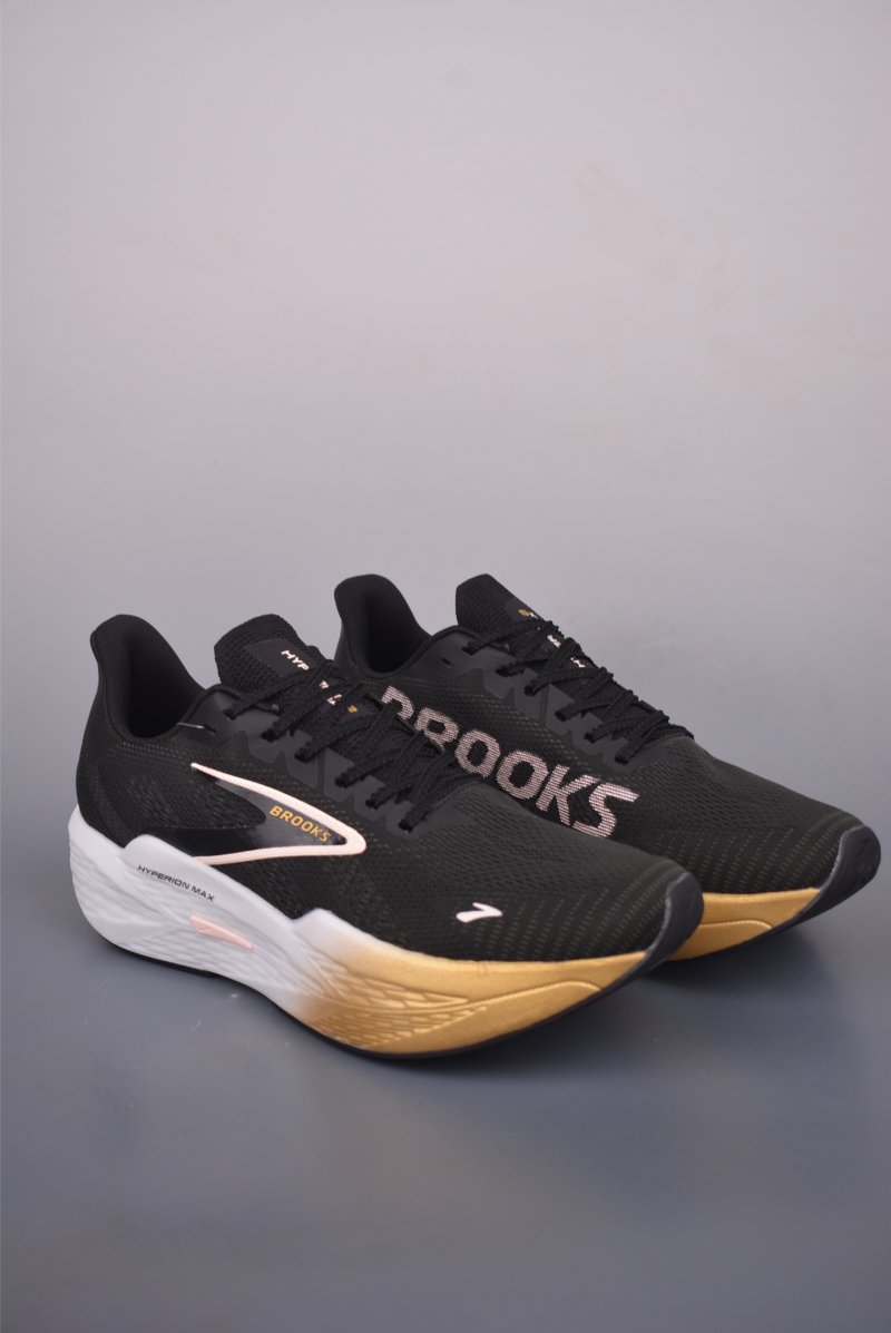 Brooks Hyperion Max 2 view