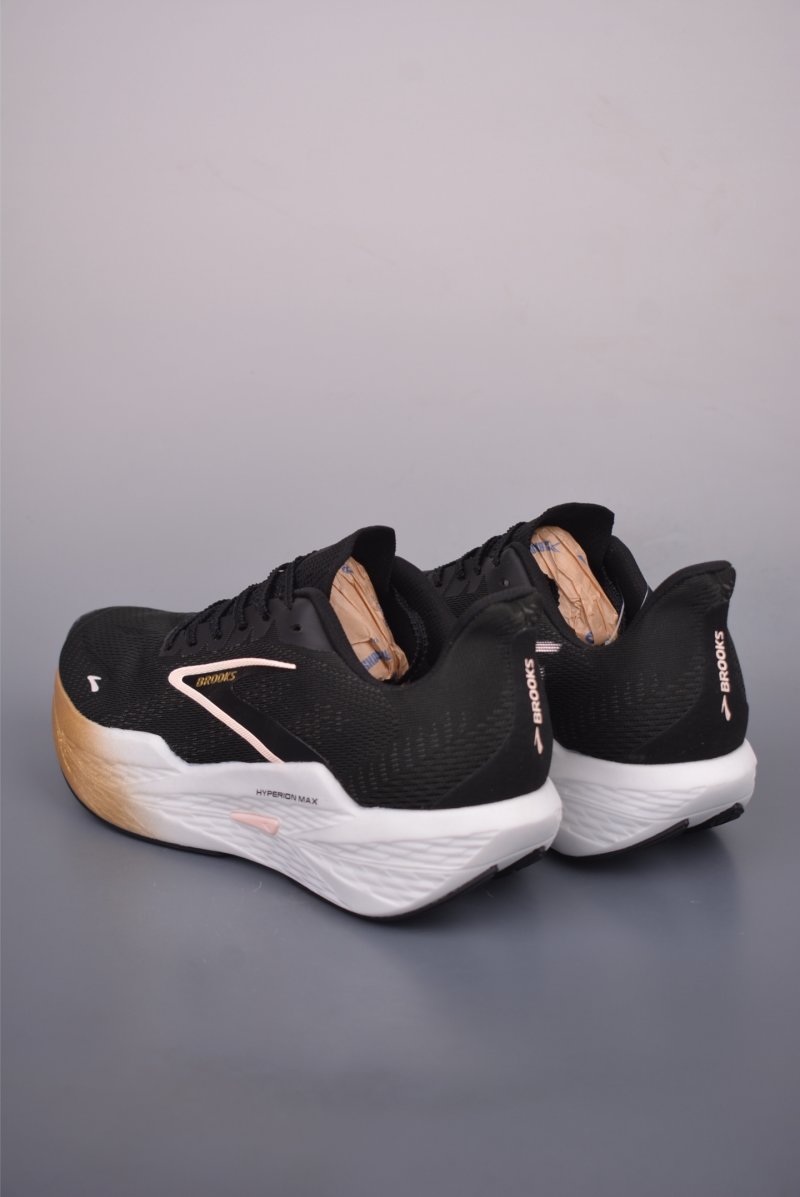Brooks Hyperion Max 2 view