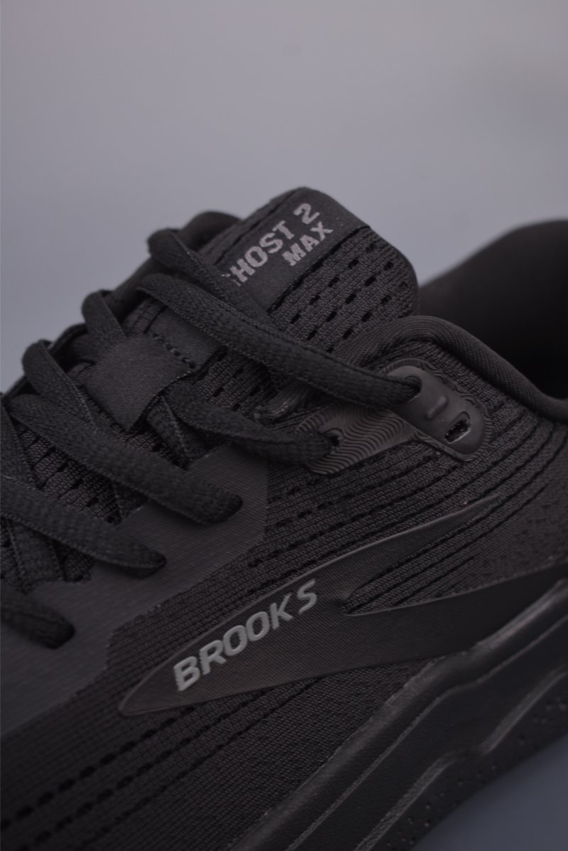 Brooks Hyperion Max 2 view