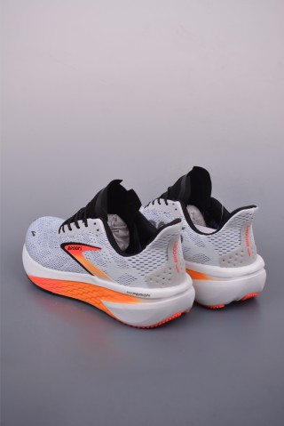 Brooks Hyperion Max 2 view 29