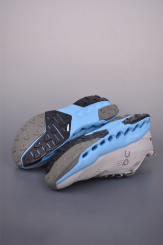 On Cloudsurfer Trail 2 view 3