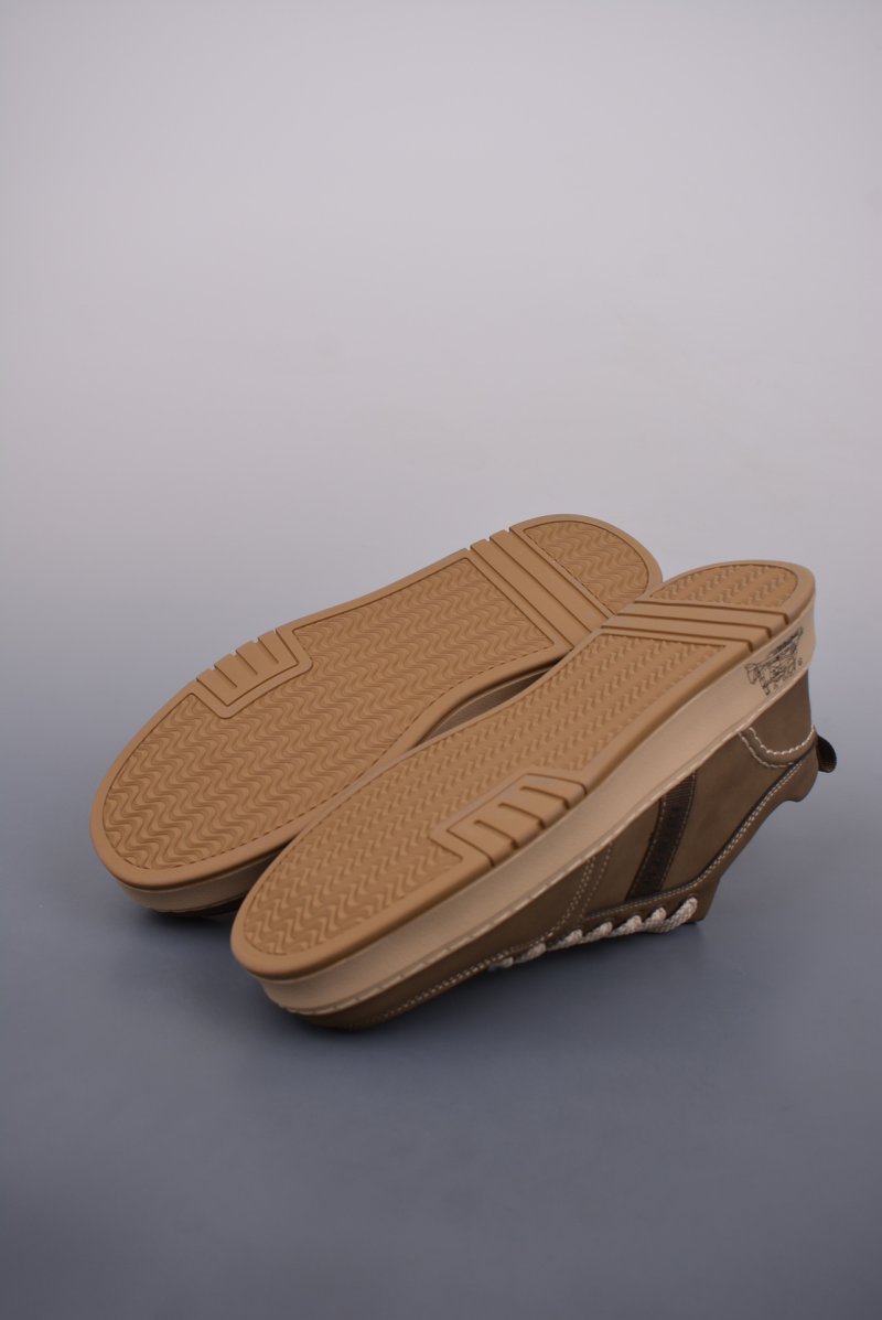Caterpillar Cat 'Yellow / Gold' view