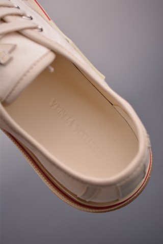 Bottega Veneta Eliot 'Red' view 9
