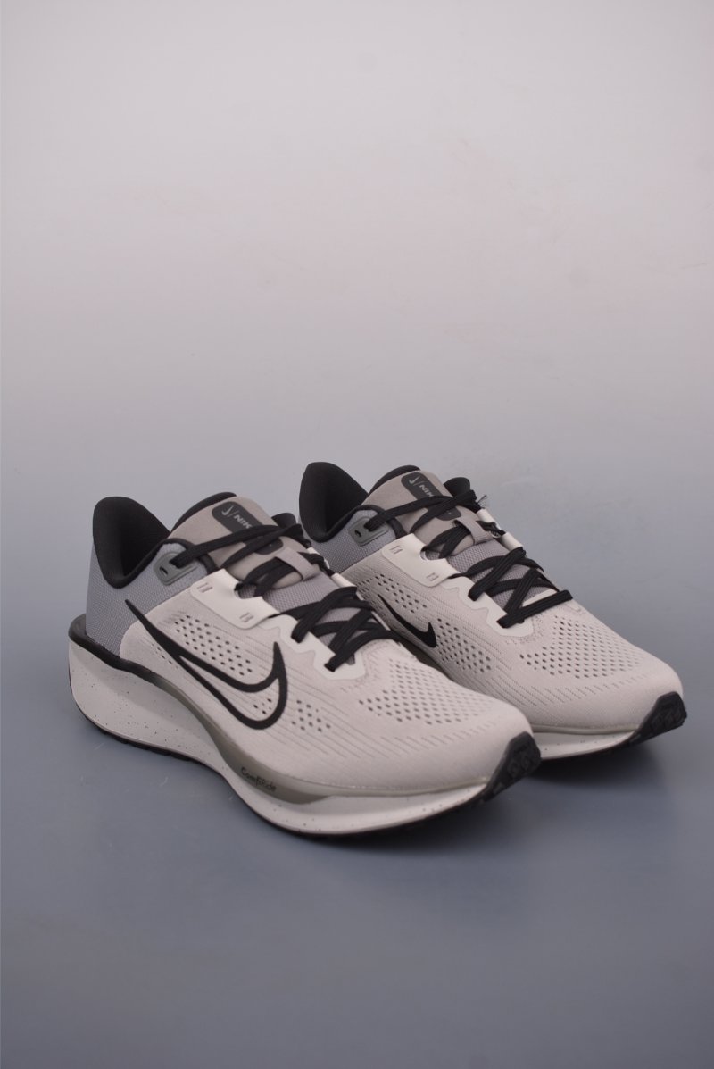 Nike Quest 6