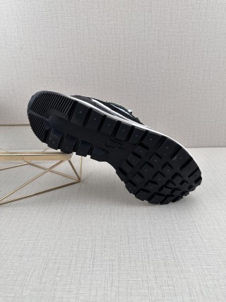 Nike Sacai x LDV Vaporwaffle 'Sesame Blue Void' view 16
