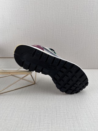 Nike Sacai x LDV Vaporwaffle 'Sesame Blue Void' view 25