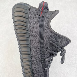 Yeezy Boost 350 V2 'Black Static' view 6