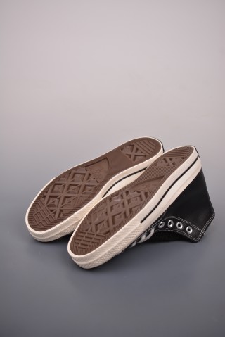 Converse 1970s 'Black / White' view 3