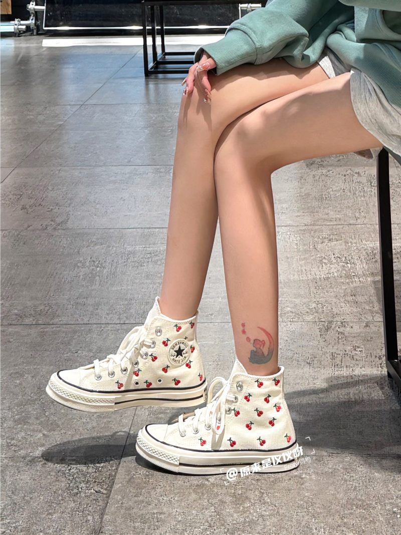 Converse Chuck 1970s Cherry Embroidered