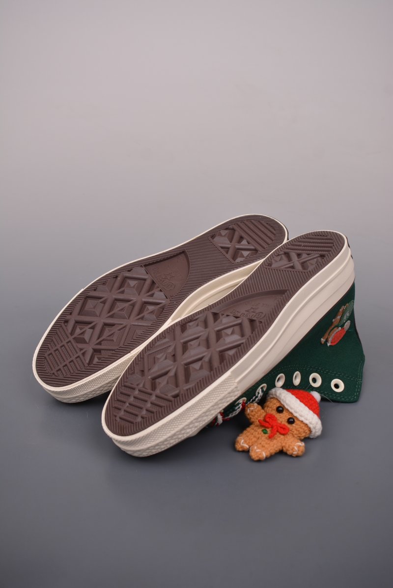 Converse Chuck 70s 'Christmas Wreath' view