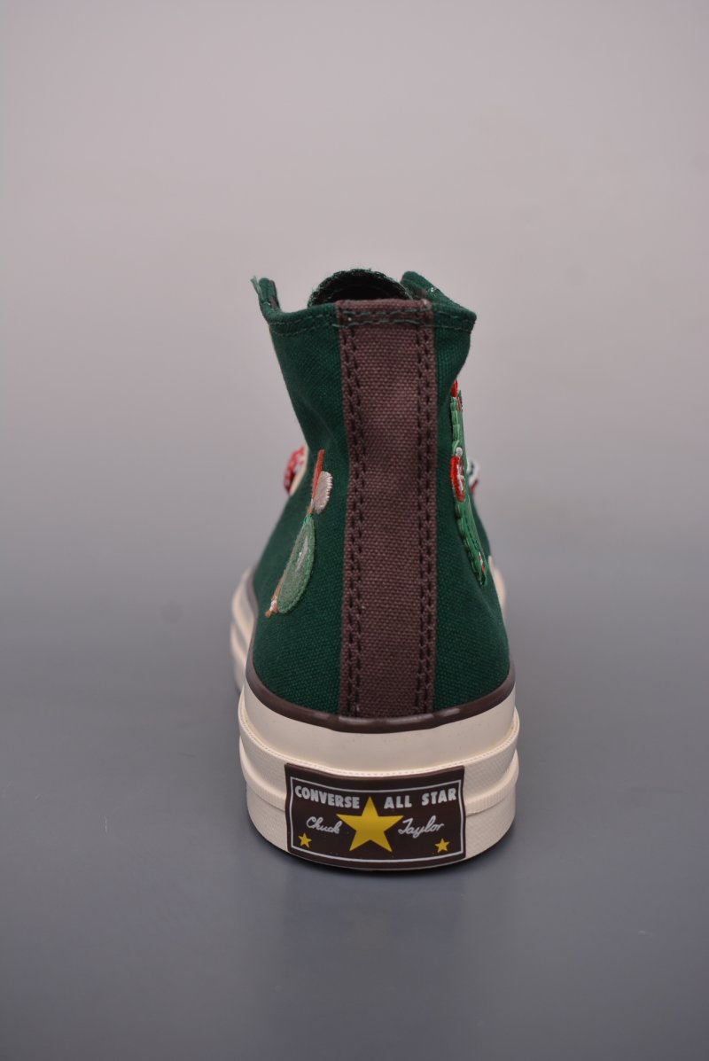 Converse Chuck 70s 'Christmas Wreath' view