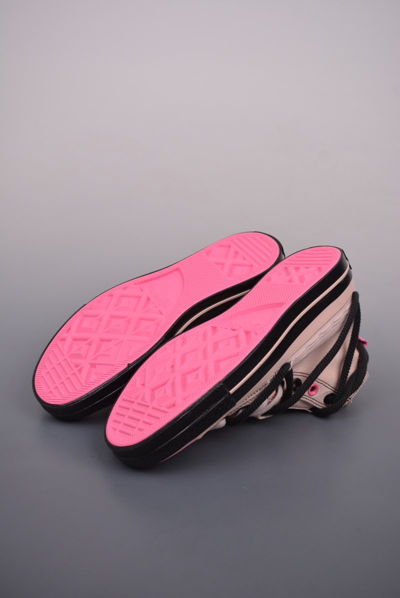 Converse Chuck 70s 'Black / Pink' view