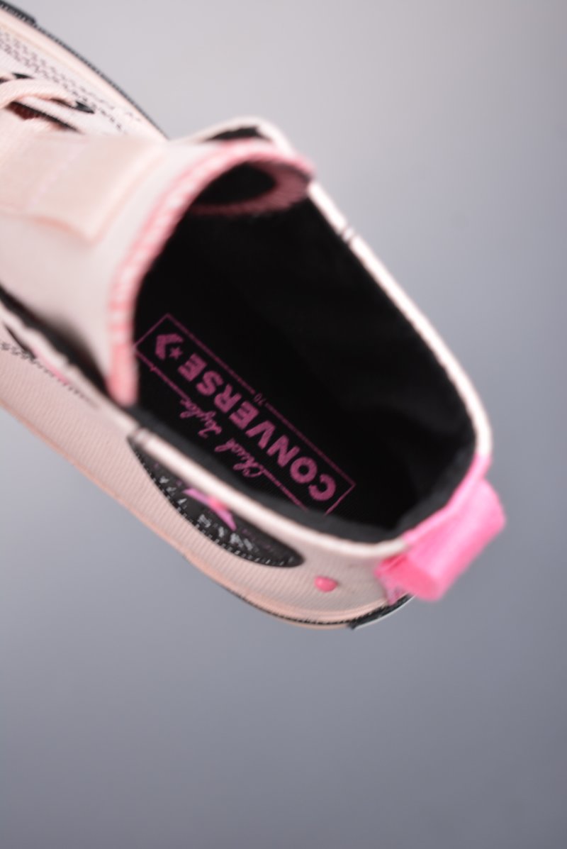 Converse Chuck 70s 'Black / Pink' view