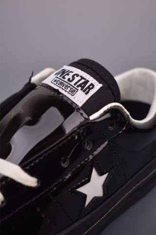 Converse One Star 'Black / White' view 7
