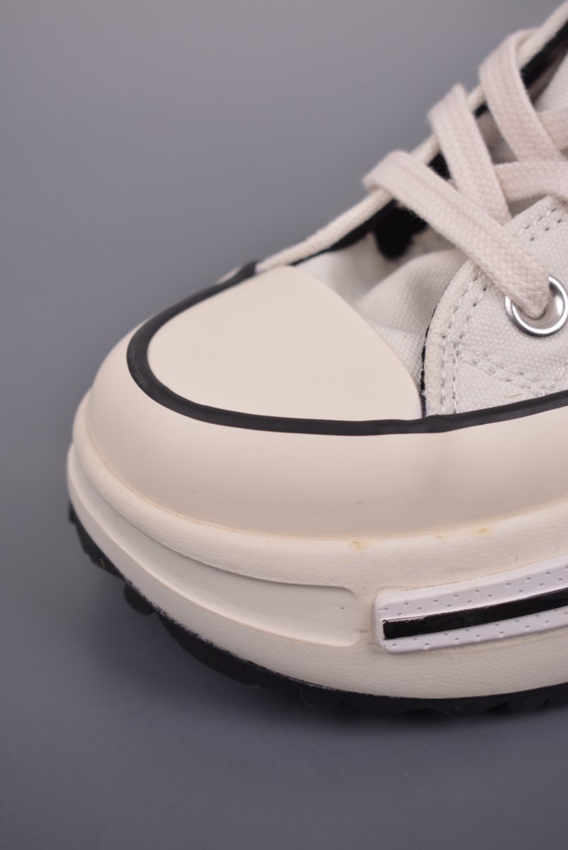 Converse Run Star Legacy 'Panda' view