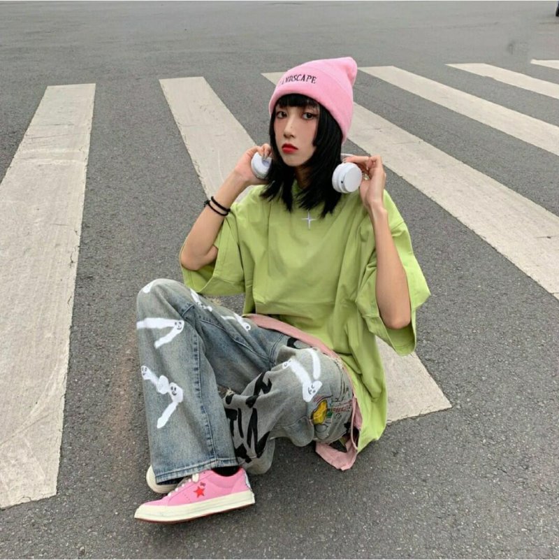 Converse x Hello Kitty view