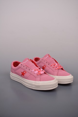 Converse x Hello Kitty One Star 'Pink' view 1