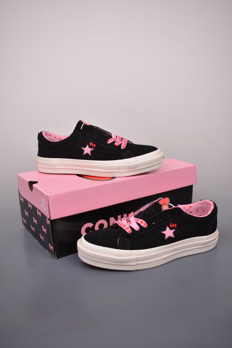 Converse x Hello Kitty One Star 'Black / Pink' view