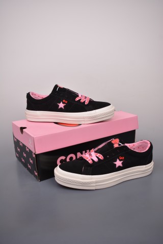 Converse x Hello Kitty One Star 'Black / Pink' view 5