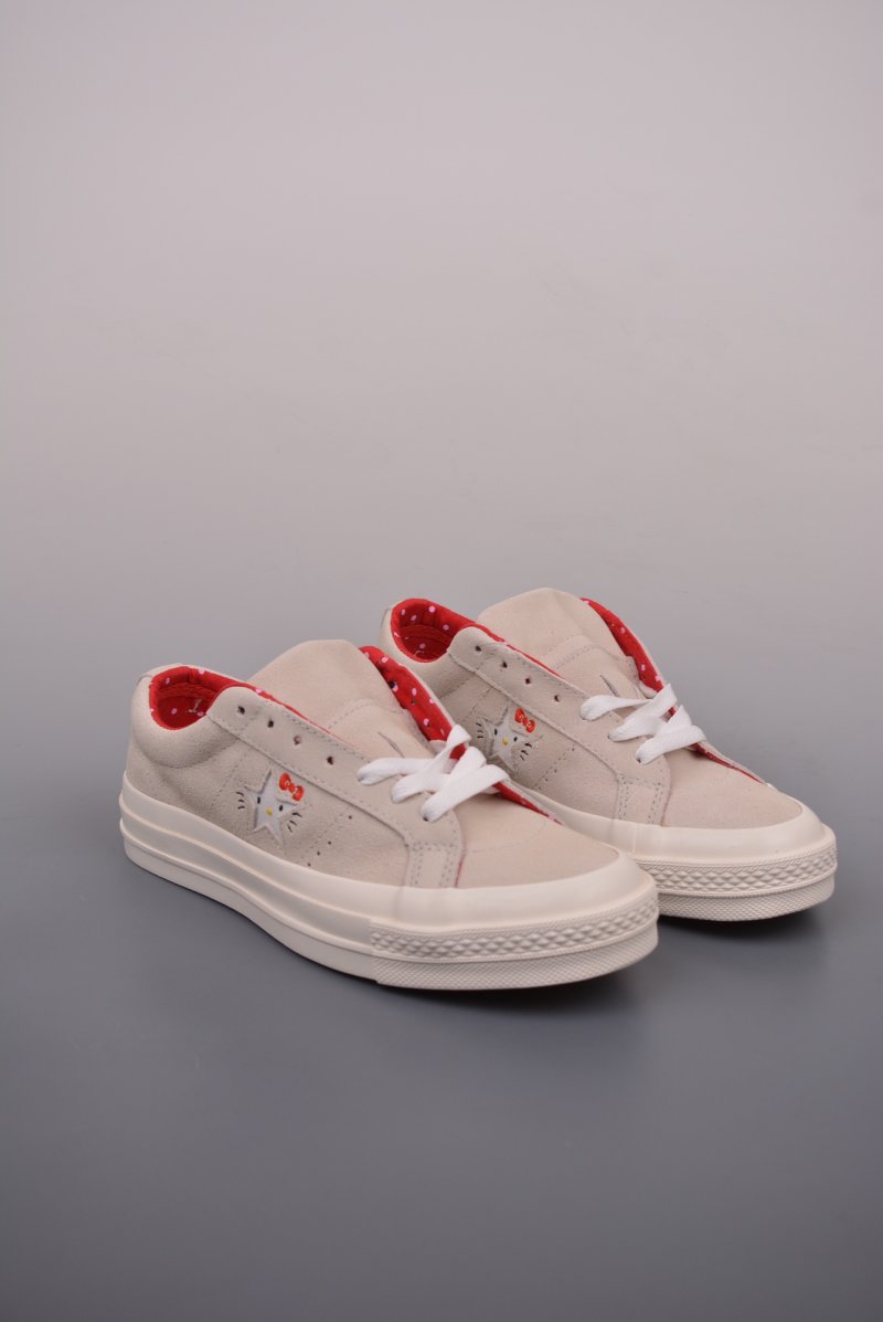 Converse x Hello Kitty One Star 'Crystal'
