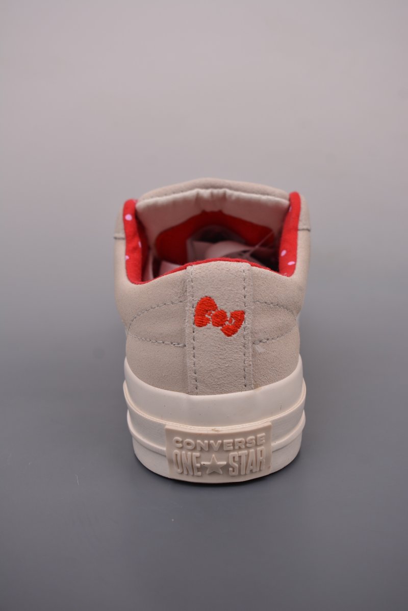 Converse x Hello Kitty One Star 'Crystal' view