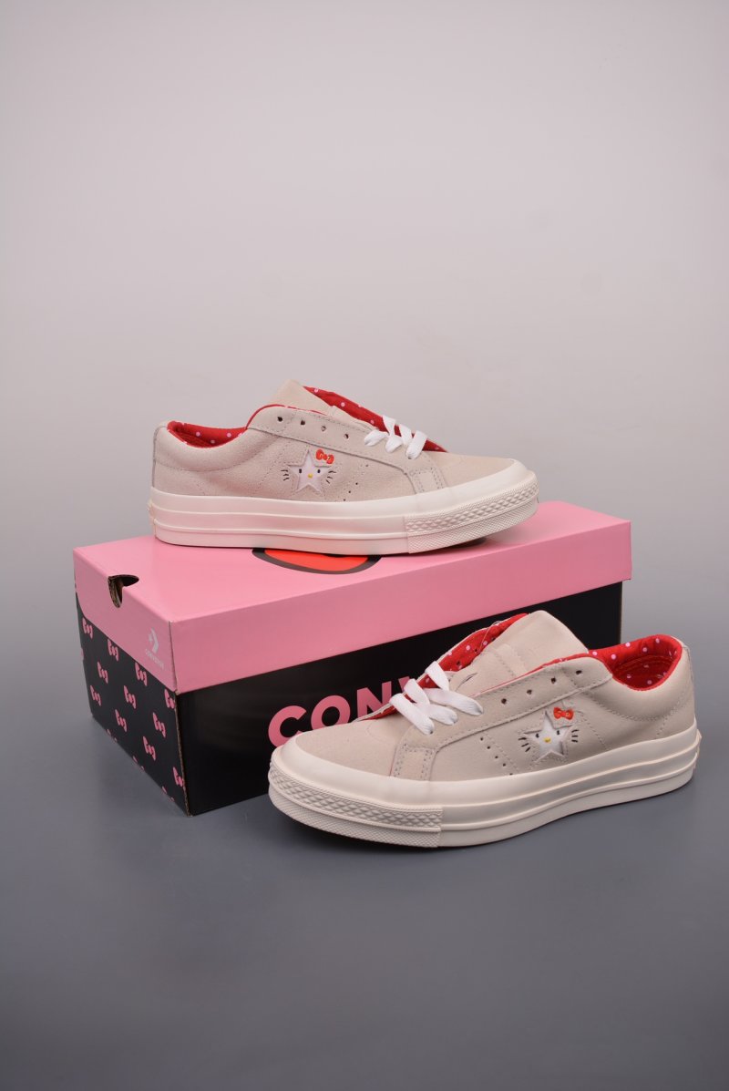 Converse x Hello Kitty One Star 'Crystal' view