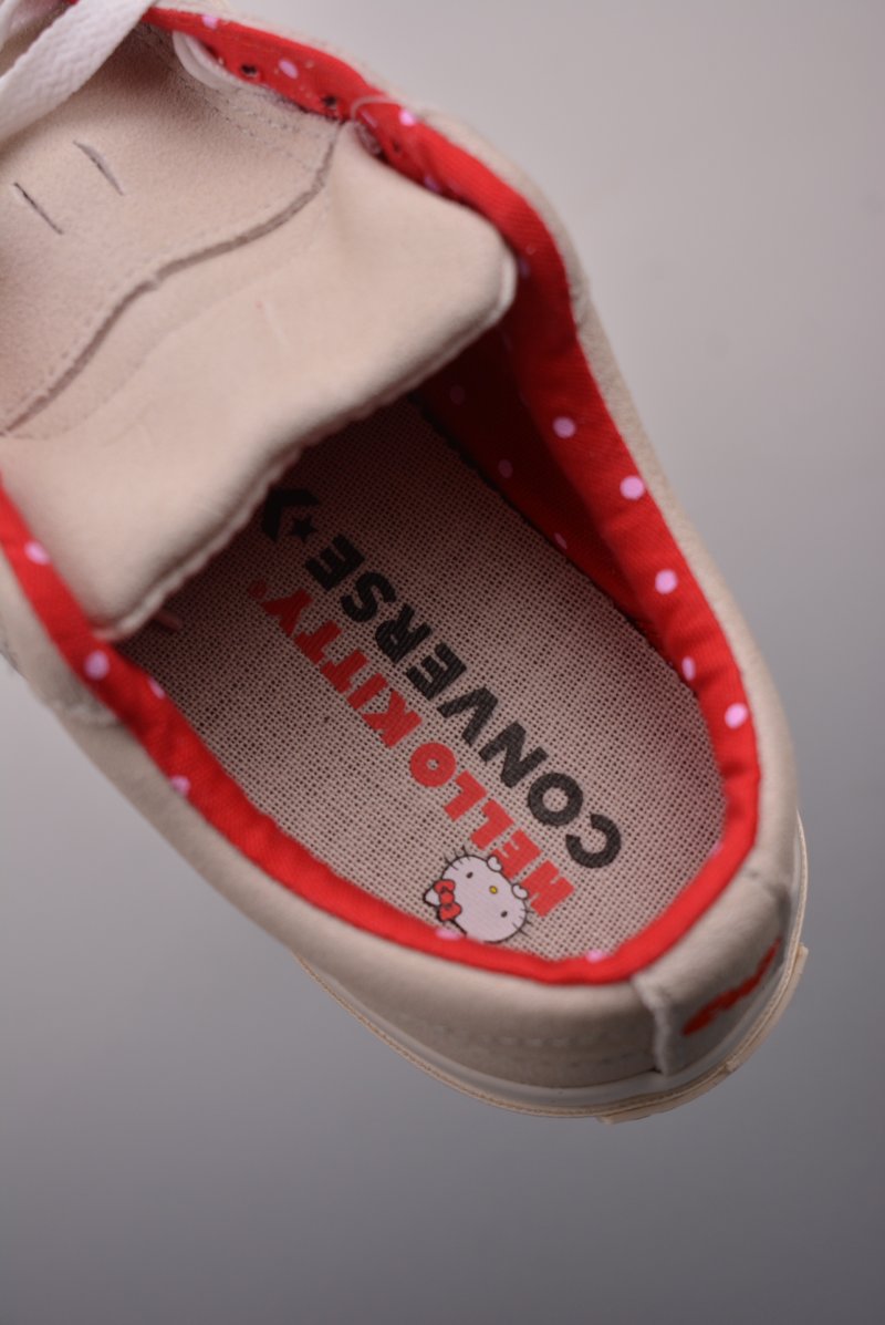 Converse x Hello Kitty One Star 'Crystal' view
