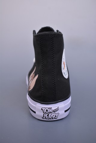 Converse x Tom and Jerry Chuck Taylor 'Black / White' view 4