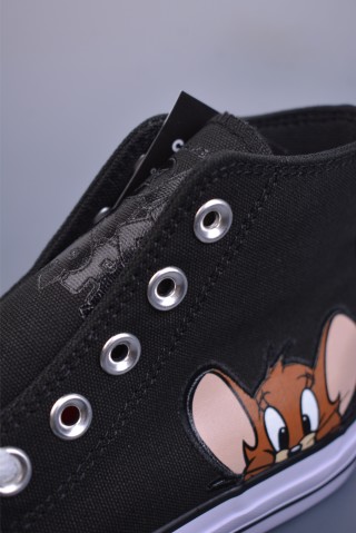 Converse x Tom and Jerry Chuck Taylor 'Black / White' view 7