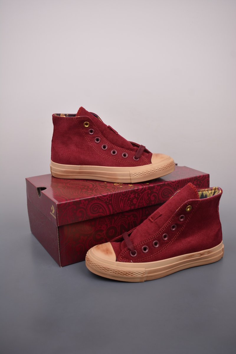 Converse x Wonka Chuck Taylor 'Burgundy / Gold' view