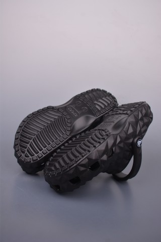 Crocs Classic Clog 'Durian' view 3