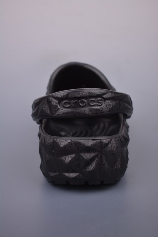 Crocs Classic Clog 'Durian' view 4