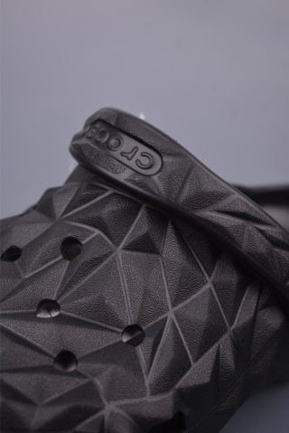 Crocs Classic Clog 'Durian' view 7