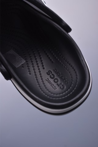 Crocs Classic Clog 'Beiya' view 9