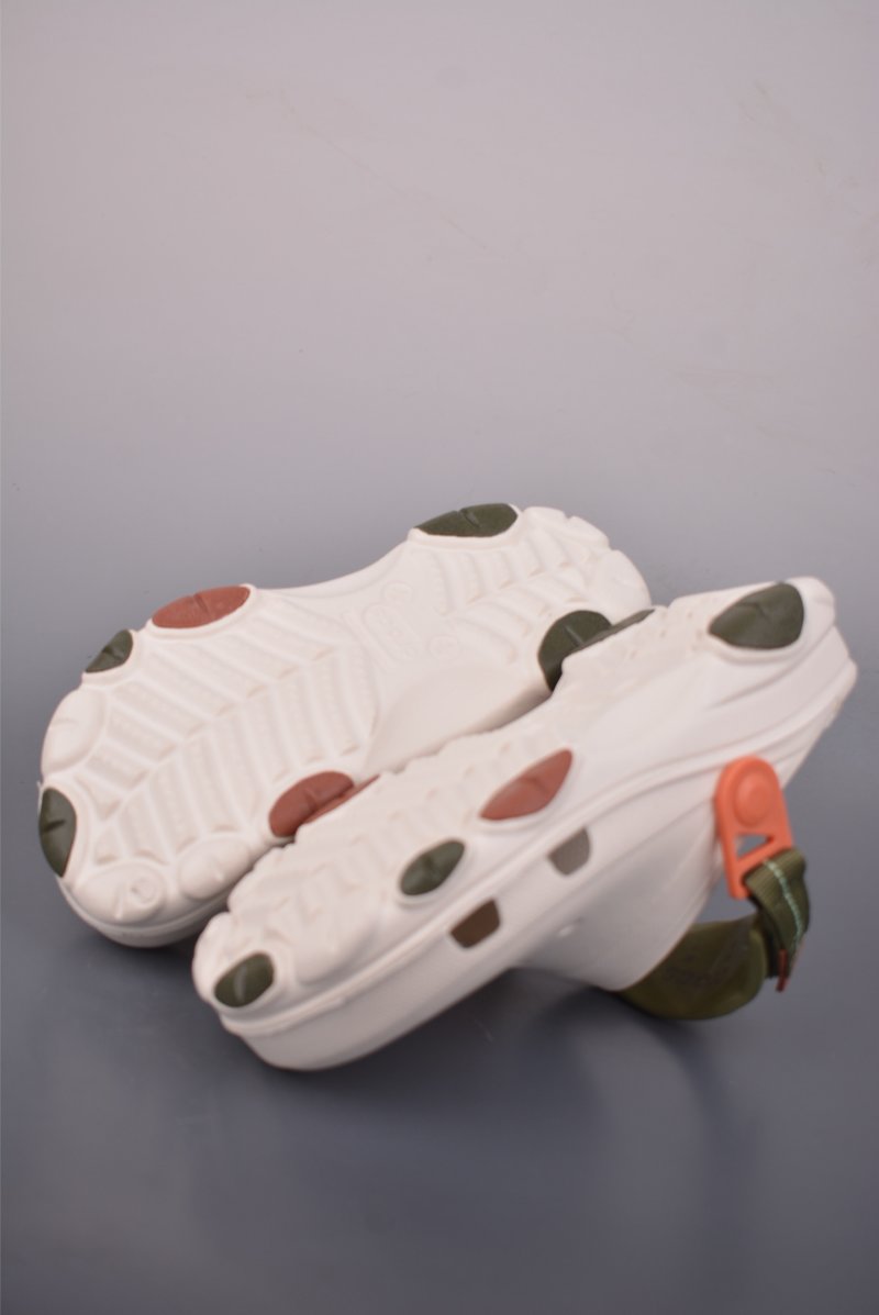 Crocs Classic Clog 'Croslite' view
