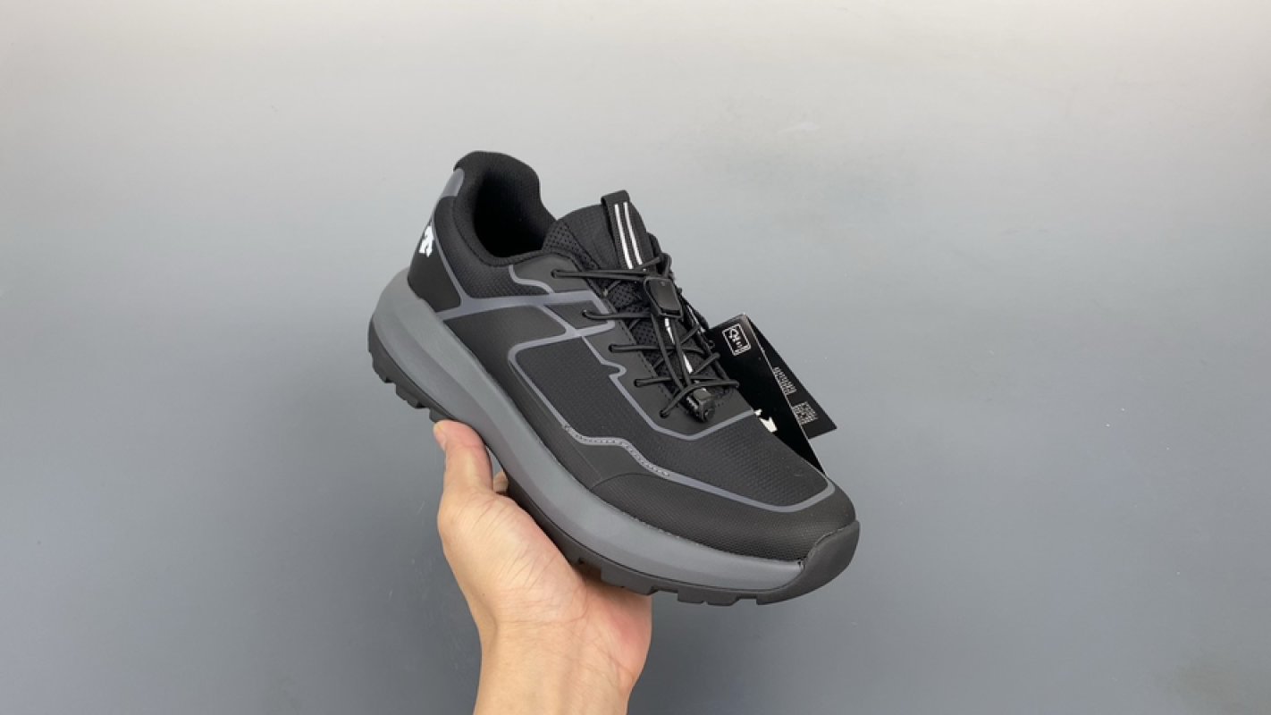 Descente D Fluid 'White'