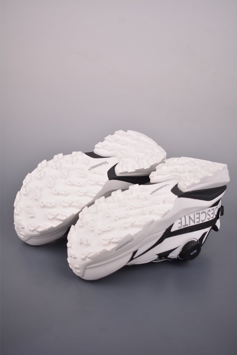 Descente Snow Trek GTX view