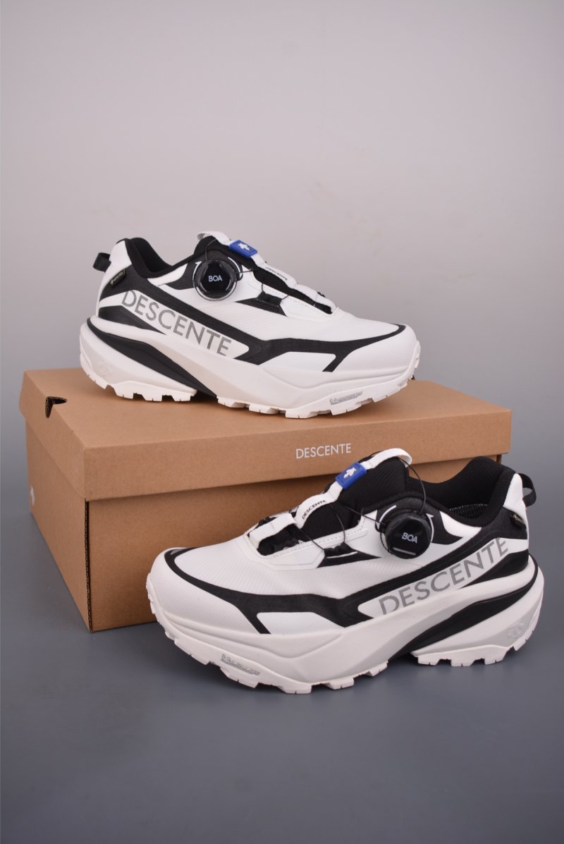 Descente Snow Trek GTX view