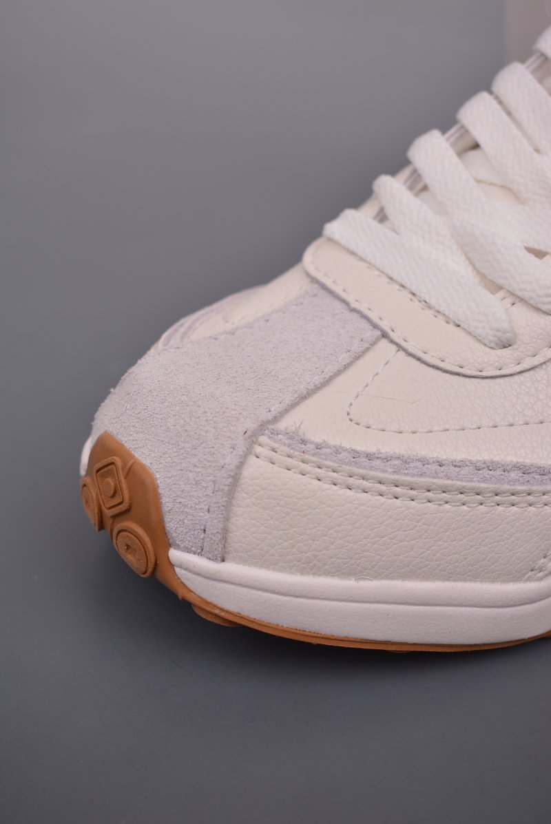 Descente Sport Style Chron Racer view
