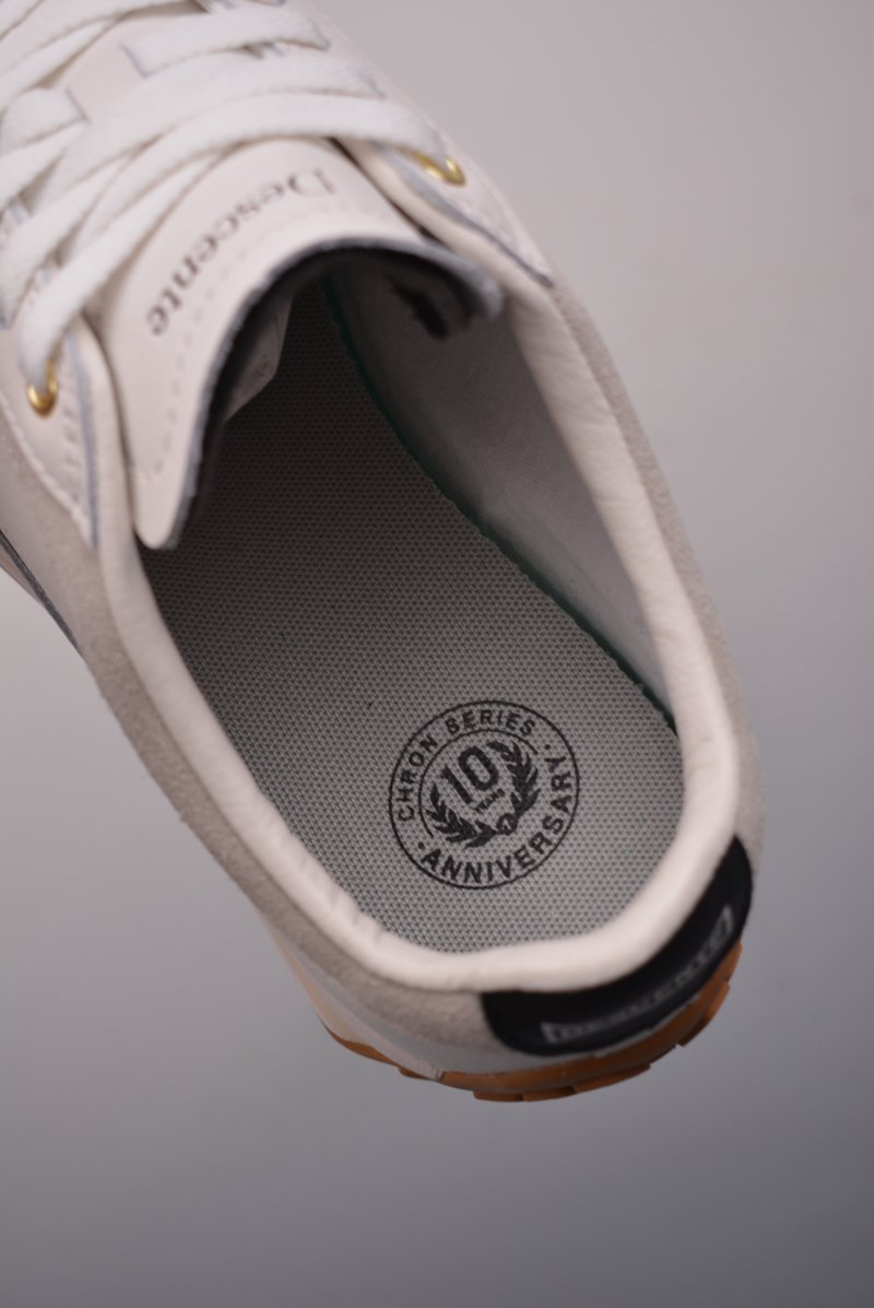 Descente Sport Style Chron Racer view