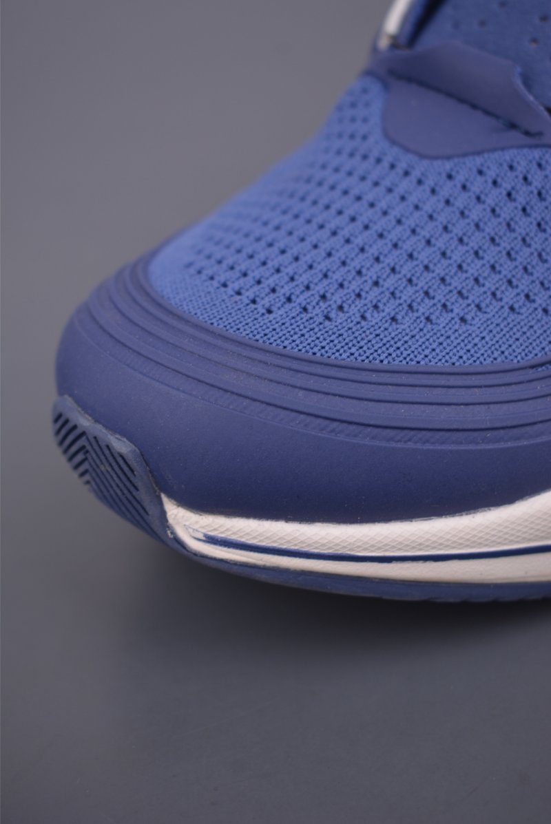 Descente Strean Wire view