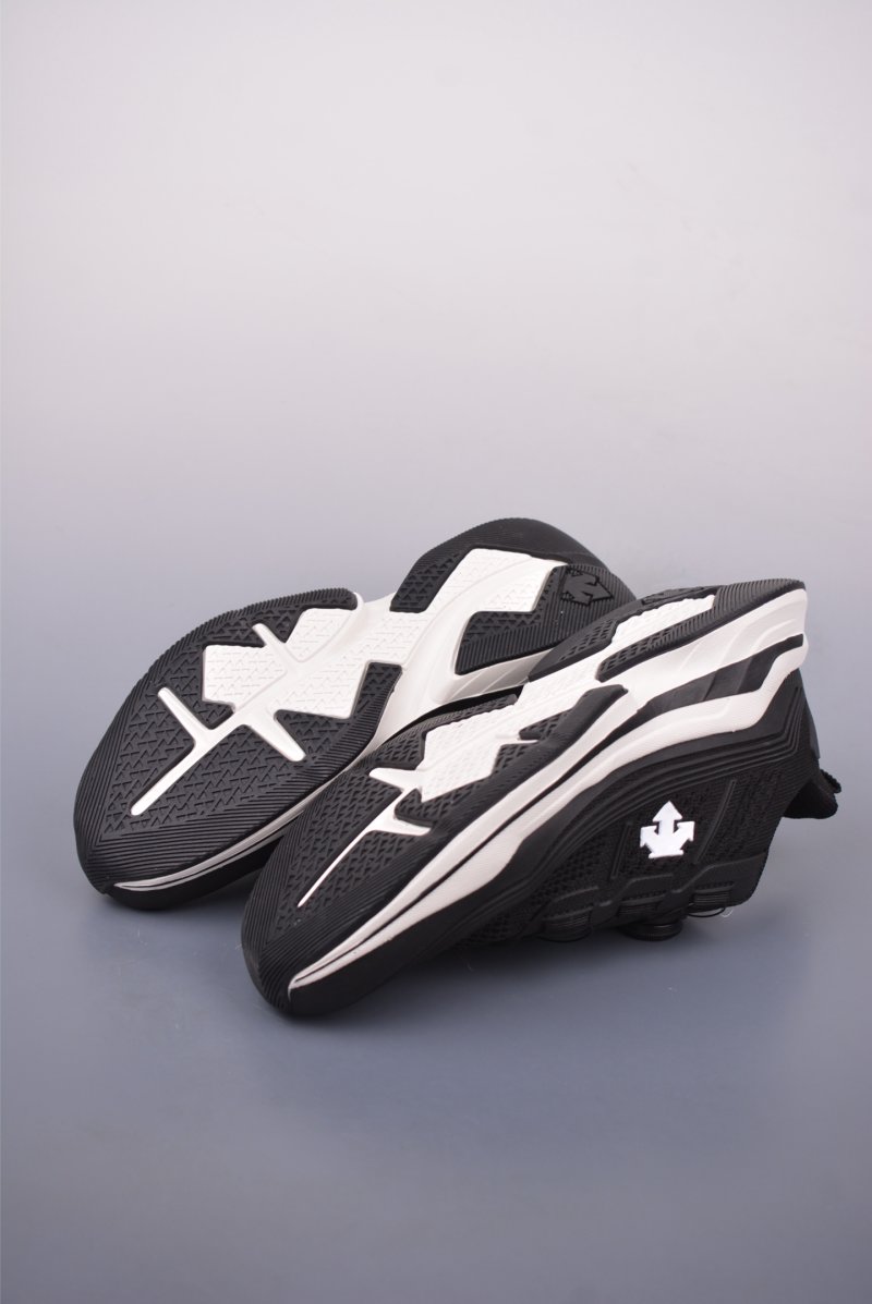 Descente Strean Wire view