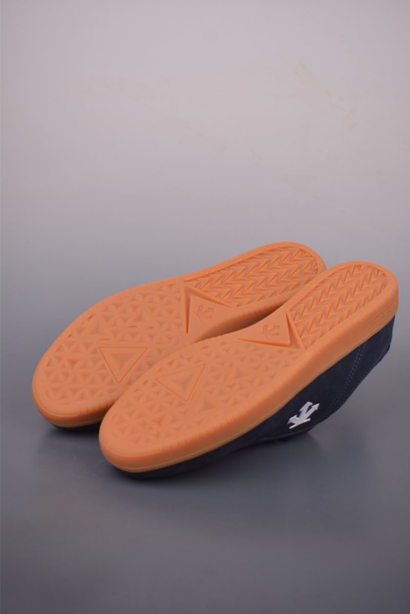 Descente Edge Court Retro view