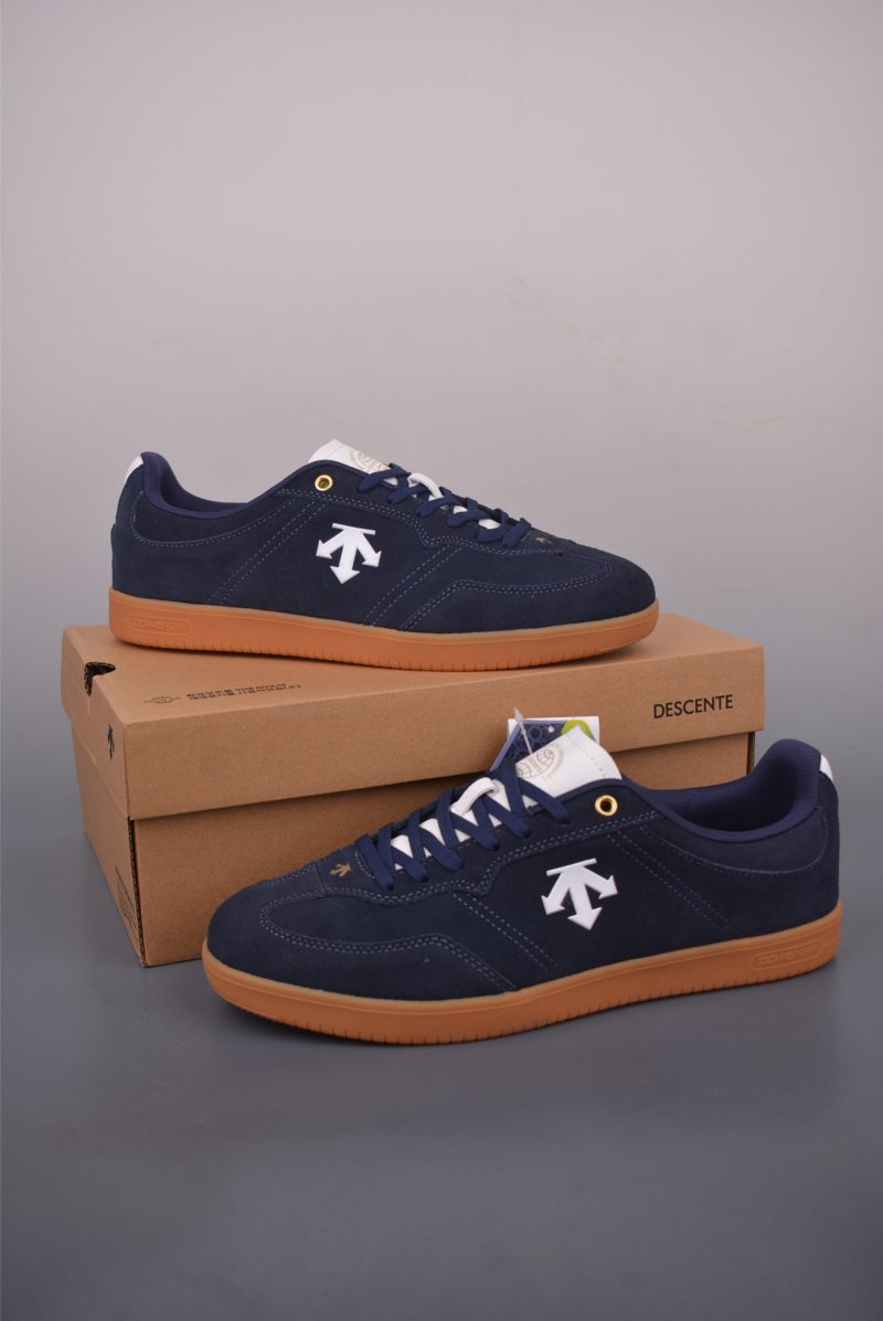 Descente Edge Court Retro view