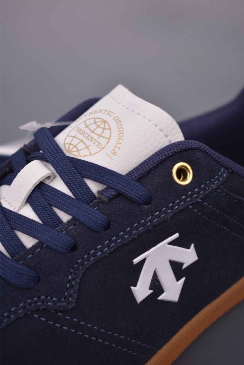 Descente Edge Court Retro view