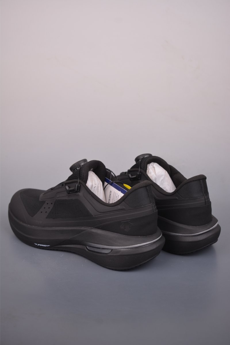 Descente Lavitate GTX view