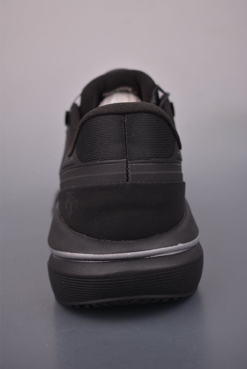 Descente Lavitate GTX view