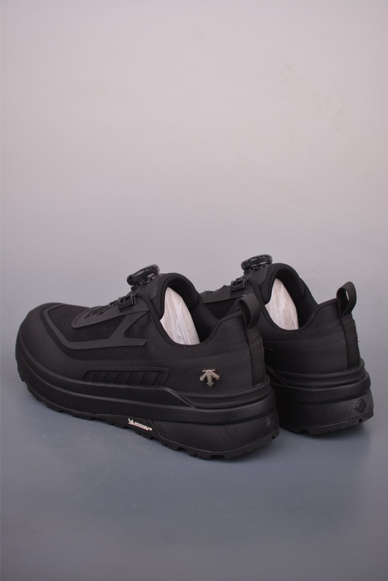 Descente Lavitate GTX view