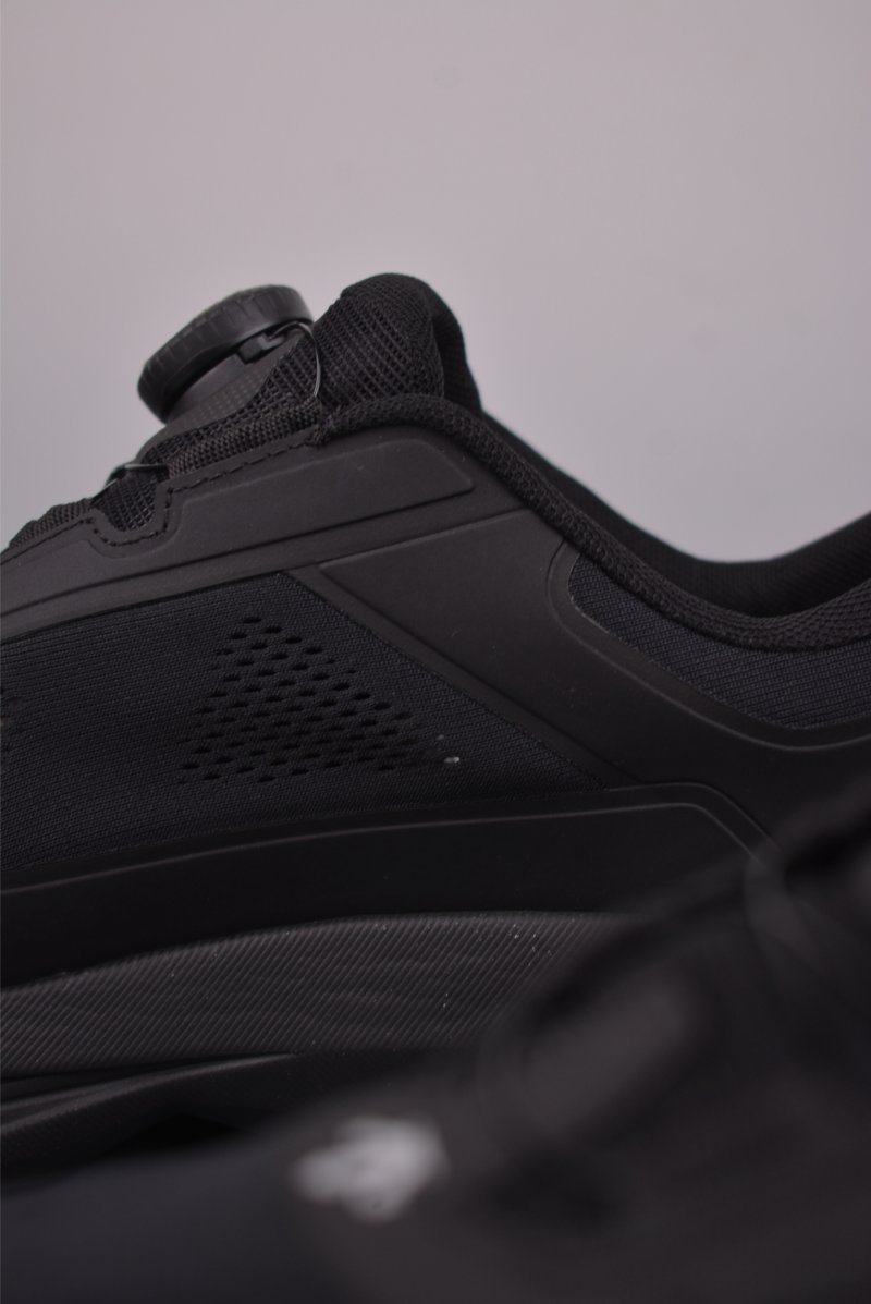 Descente Lavitate GTX Wire view